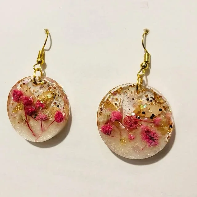 Handmade Resin & natural dried flowers with gold leaf