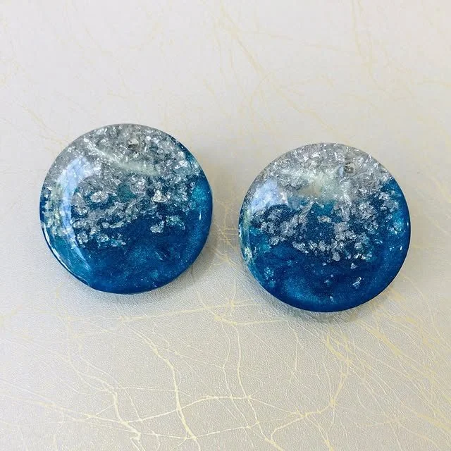 Vibrant Blooms: Resin tops in Blue